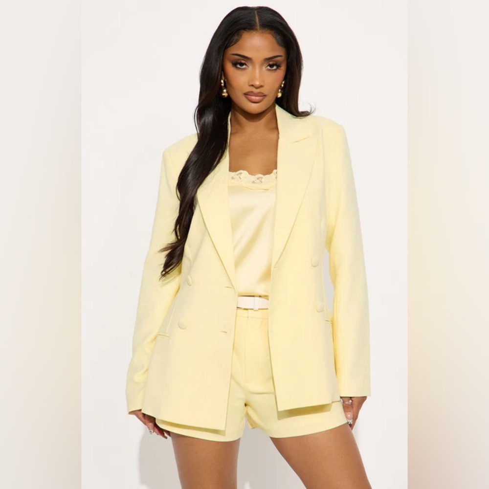 Fashion Nova Anya Double Breasted Blazer and Shorts Set - Butter Yellow. Sz. L.